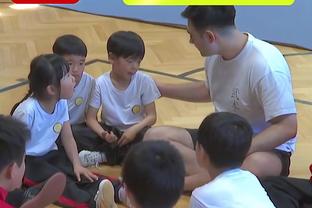 你得来一这个！FIBA晒知名野球手杨政掰脚投三分视频调侃詹姆斯